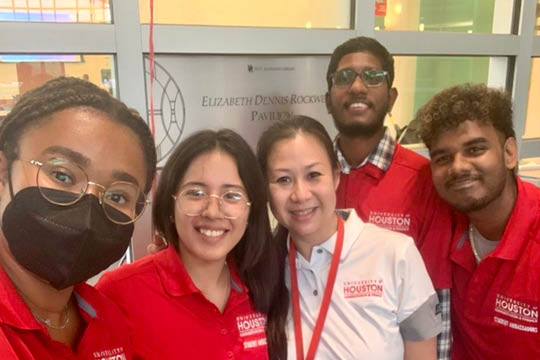 ambassadors helping out