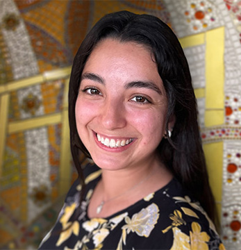 /socialwork/news/news-releases/2023-gcsw-student,-monica-martinez-awarded-best-overall-poster-at-nasw/2024profile_martinezsm.jpg